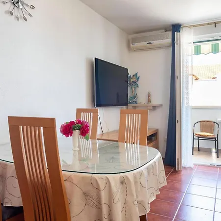 Apartment Zara - Two Bedroom With Balcony - St *