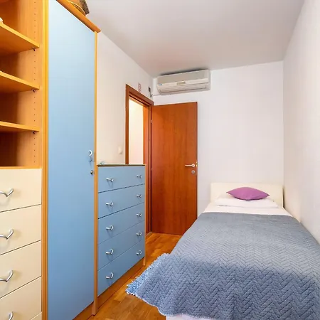 Zara - Two Bedroom With Balcony - St Supetar