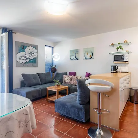 Zara - Two Bedroom With Balcony - St